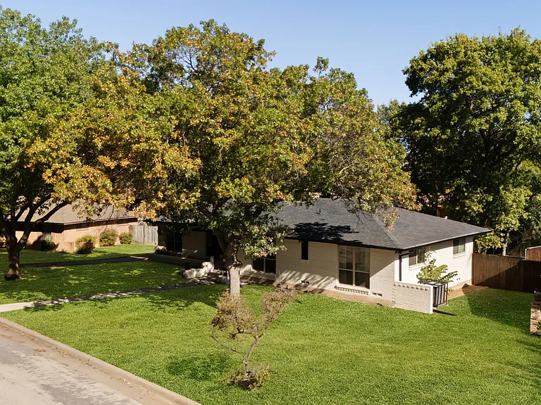 905 Tarryall Dr — Photo 48