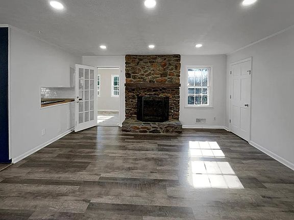 2nd image of 571 Hidden Hills Ct
