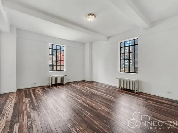 45 Tudor City Place image 3 of 12