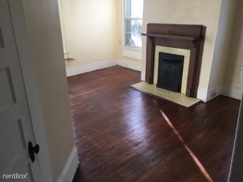 1st image of 2000 N Oak St APT 6