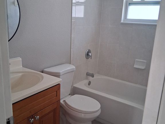 2nd image of 5319 Lime St