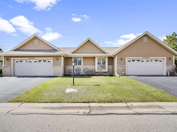 N24W24045 Brandon Oaks DRIVE #B, Pewaukee, WI 53072