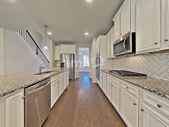 5th image of 3996 Woodoats Cir