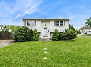 18 Sabin St, Warwick, RI 02888