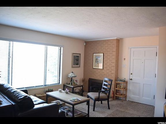 5th image of 2716 E Louise Ave