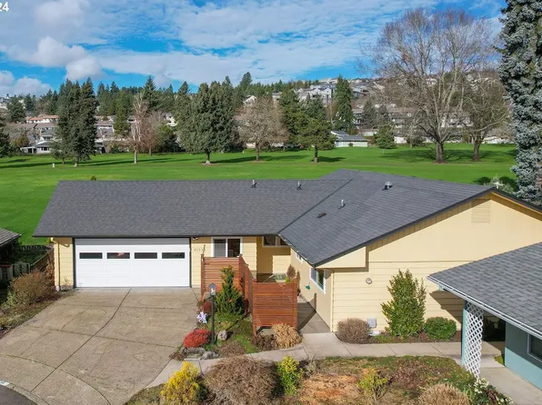 15535 SW Royalty Pkwy, King City, OR 97224