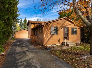 304 W Smith Ave, Oshkosh, WI 54901