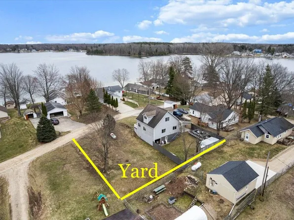 14319 Park Dr, Mecosta, MI 49332