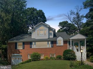 802 Parkway Ter, Alexandria, VA 22302