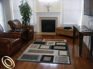 5th image of 44992 Broadmoor Cir S