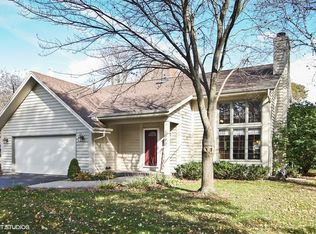 1680 Valley Forge Ct, Brookfield, WI 53045