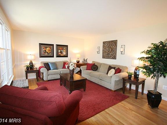 3rd image of 10111 Dundalk St