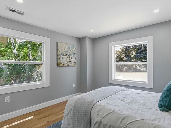 5th image of 6 Linden Rd Unit B