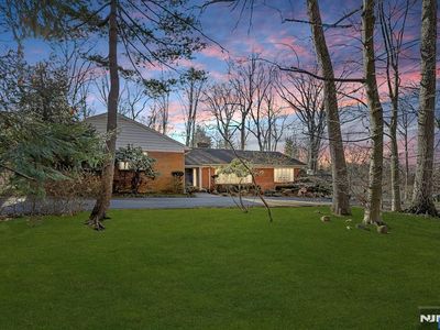 32 Litchfield Way, Alpine, NJ, 07620