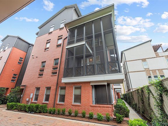 5th image of 723 Nagle St