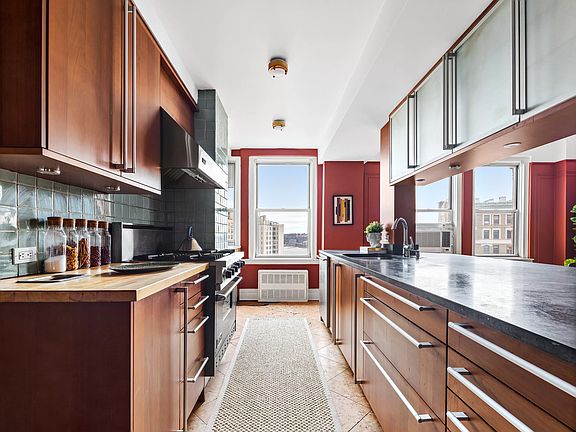 5th image of 245 W 107th St APT 14B