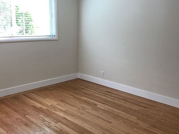 3rd image of 55 Roque Moraes Ct APT 2
