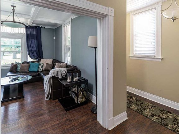 5th image of 3561 Larkspur Ave