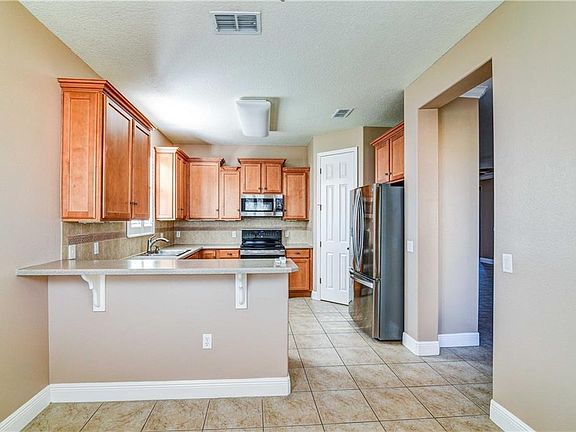 3rd image of 403 Dana Point Pl