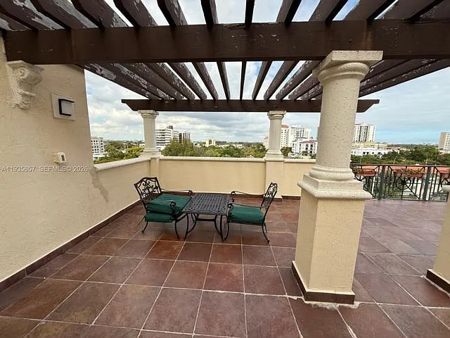 101 Sidonia Ave — Photo 12