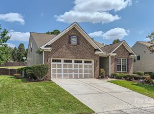 151 E Warfield Dr, Mooresville, NC 28115