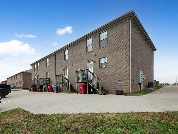 5th image of 907 Weeping Willow Dr