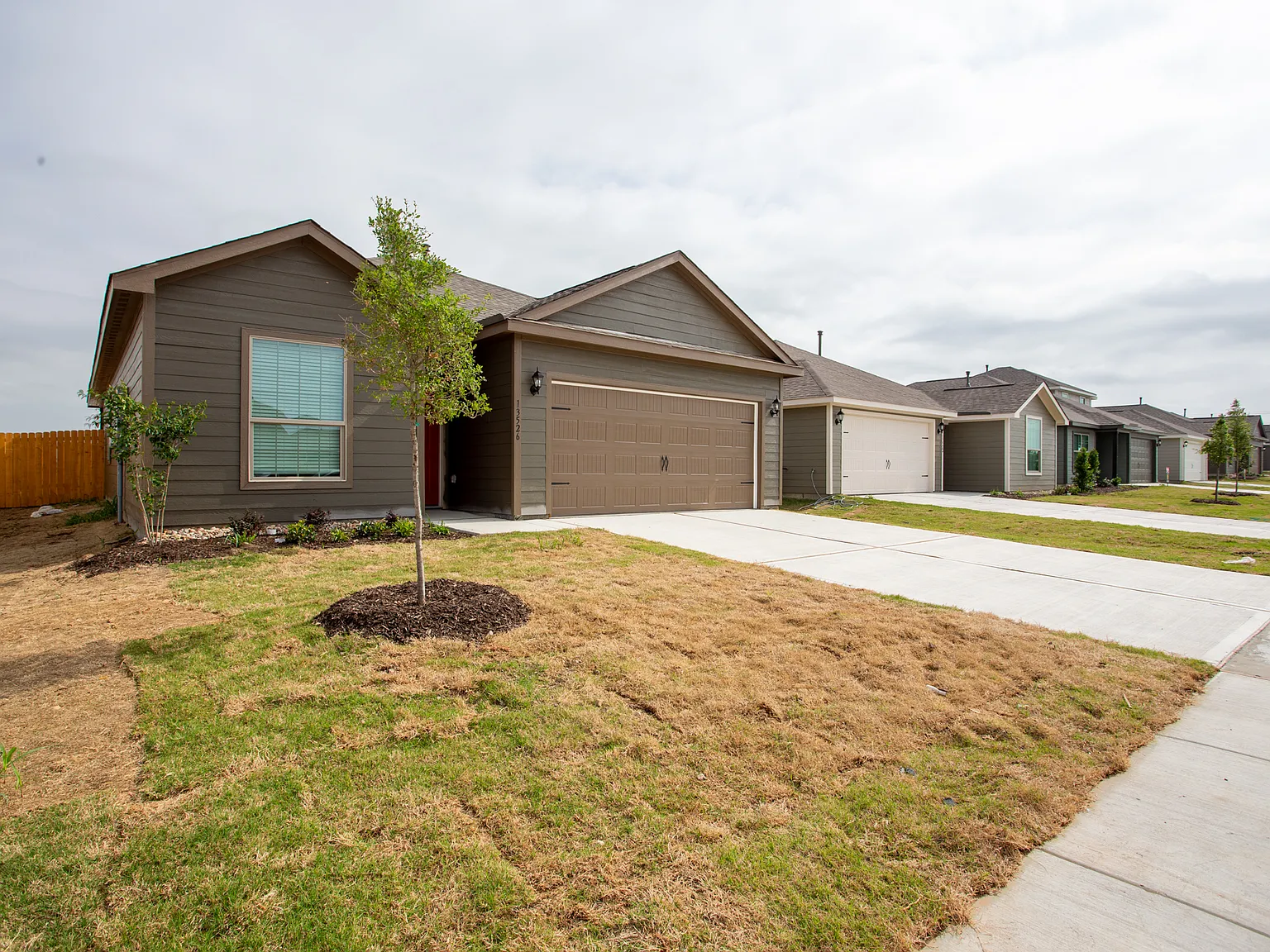 13526 Musselshell Dr — Photo 2