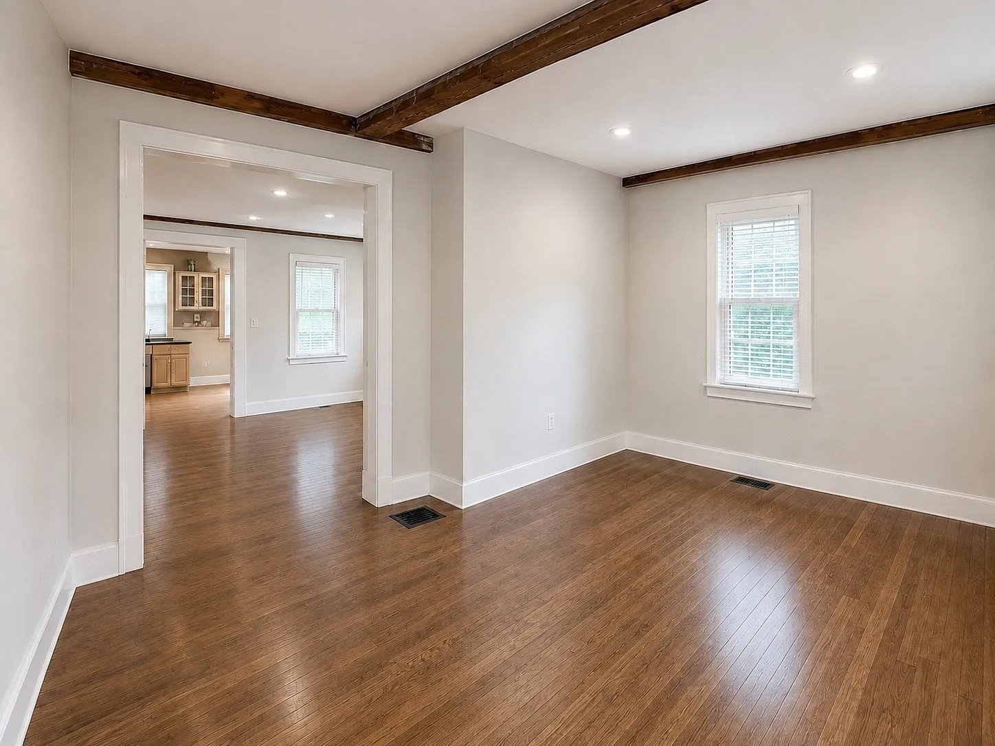 3 bed, 1.5 bath, 1600 sqft, $3,600 — Photo 3