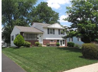 605 Exton Rd, Hatboro, PA 19040