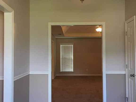 3rd image of 4139 Conway Cir