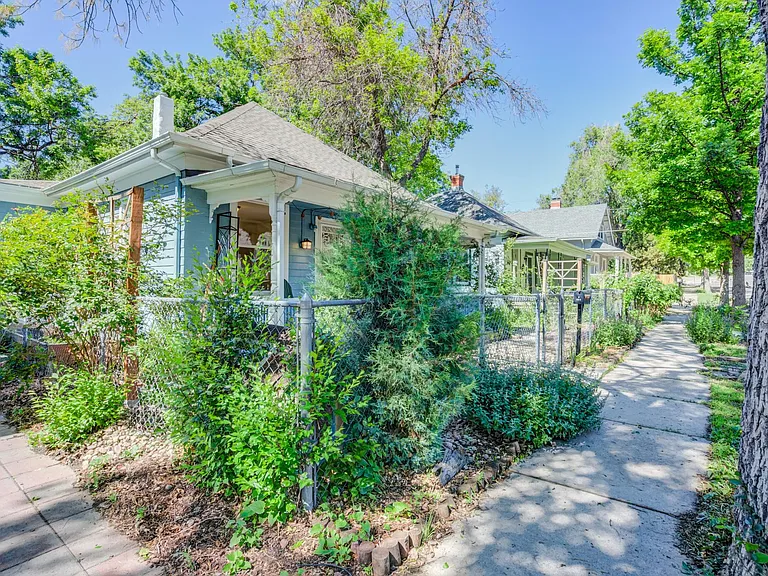 421 E Saint Vrain St — Photo 6