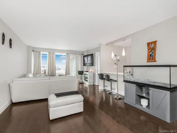 1841 Central Park Avenue #16A, Yonkers, NY 10710