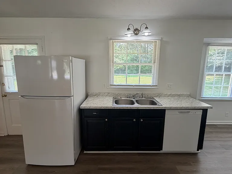 1796 Hickory St SE — Photo 7