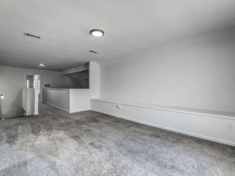 8483 Timber Creek Dr — Photo 8