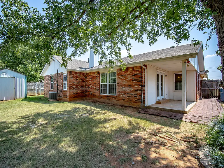 2605 Pennington Ave — Photo 19