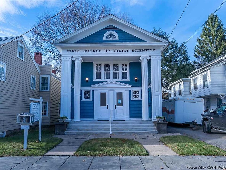 1st image of 161 Fair St