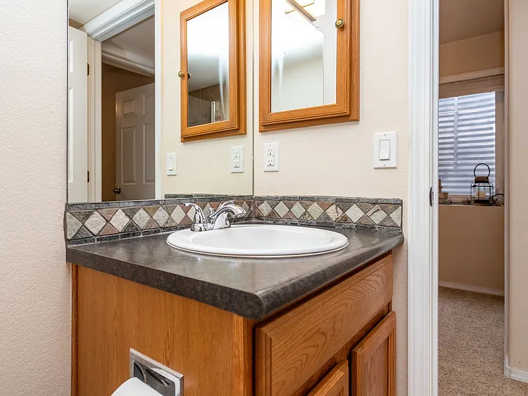 5712 Stable Ct — Photo 42