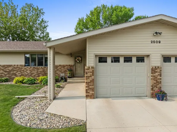 2509 11th Ave NW, Minot, ND 58703
