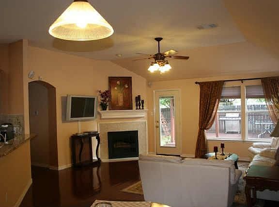 4th image of 5556 Lawnsberry Dr