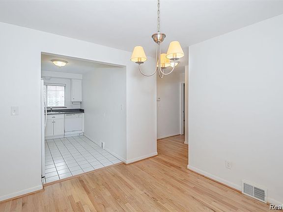 3rd image of 449 N Eton St APT 505