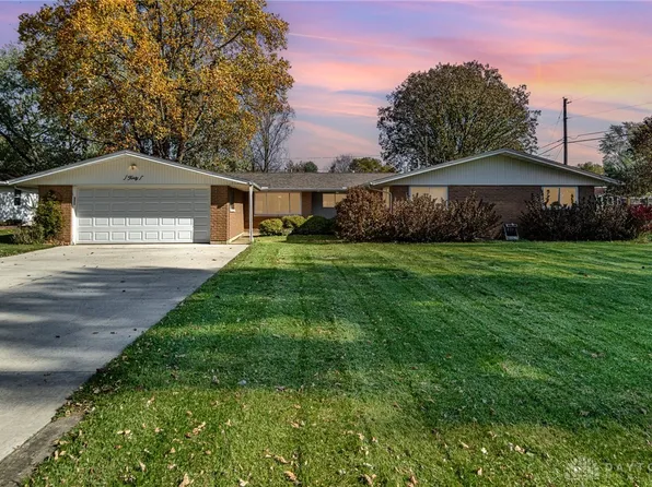 40 Greenacres Dr, Springfield, OH 45504