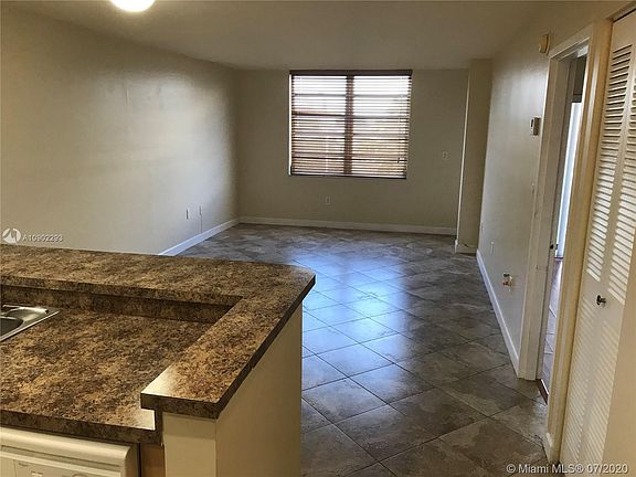 2nd image of 1250 NE 125th St APT 405C
