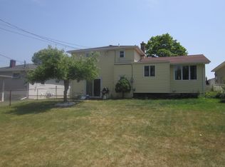 106 Caprice Dr, Buffalo, NY 14227