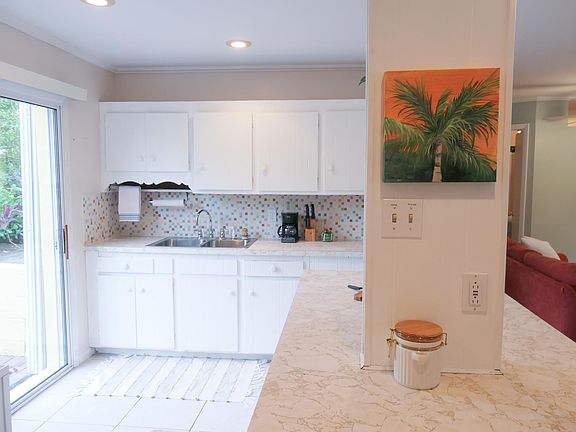 2nd image of 920 Tropic Dr #A