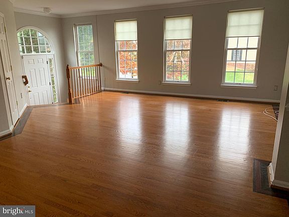 3rd image of 6209 Toledo Pl