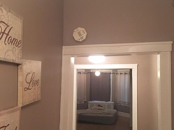 4th image of 6422 N Claremont Ave APT 2N