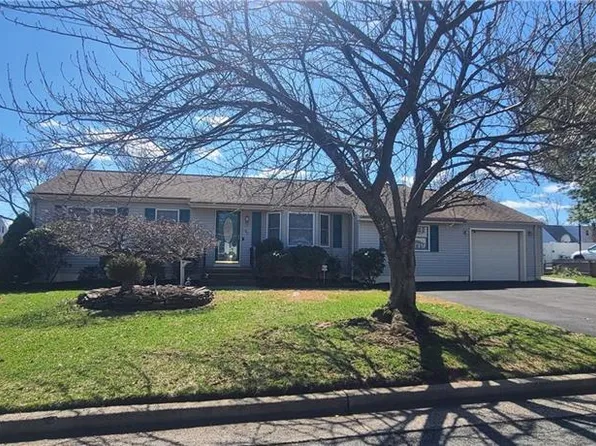 67 Hopkinson Ave, Piscataway, NJ 08854