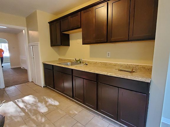 5th image of 17159 Northlawn St #1