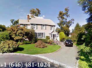 19 Gutheil Ln, Great Neck, NY 11024