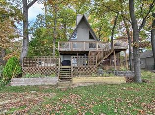 16178 Crest Dr, Linden, MI 48451